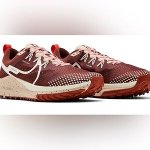 Nike Shoes Trail Shoes React Pegasus 4 Women’s 9.5 New Shoes Dark Red Nike Shoes